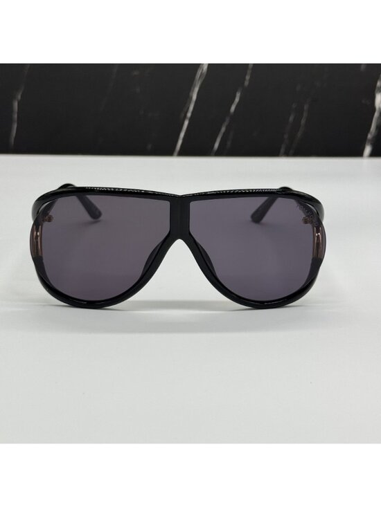 NWT Tom Ford Axel FT1197 01A Black Unisex Sunglasses Authentic main image 6